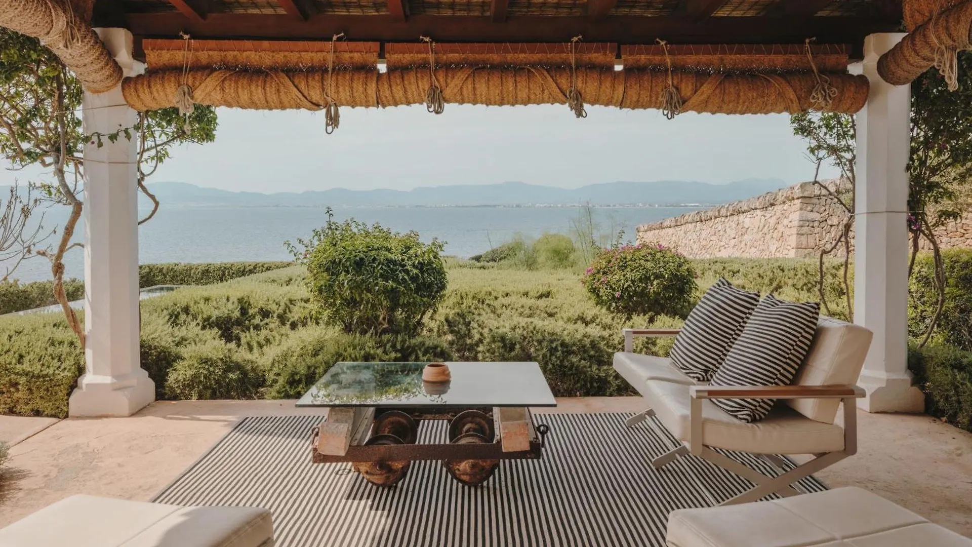 Cap Rocat, A Small Luxury Hotel Of The World Кала-Блава